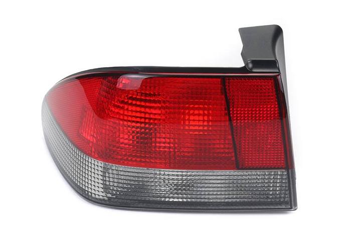 SAAB Tail Light Assembly - Driver Side 4480810